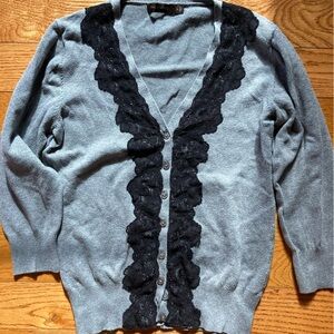 Limited gray 3/4 sleeve cardigan